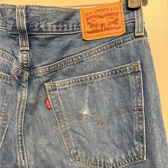 Levi's Women's Low Pro Relaxed Fit Straight Leg Jeans Denim Classic Size 28 - Picture 14 of 16